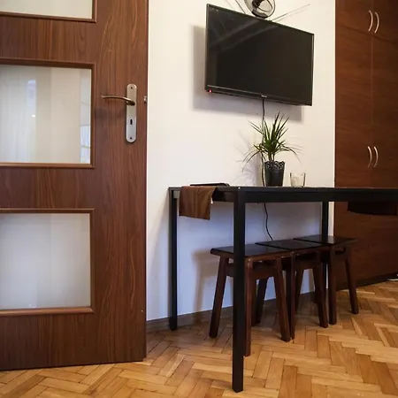 Chmielna 73c Warsaw